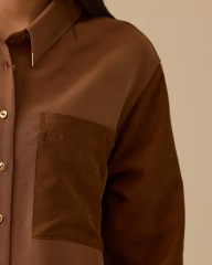 1009 ÖNÜ DÜĞMELİ KOL UCU MANŞETLİ KOLLARI VE SIRTI SÜET DETAYLI GÖMLEK  10002521511009 #10-25#