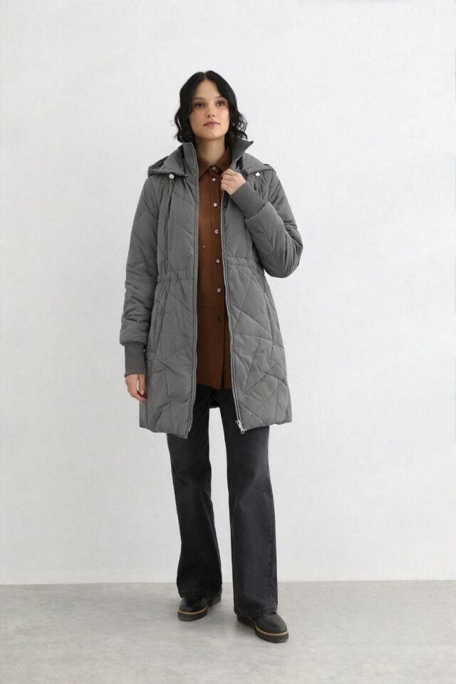 67035  YAKASI VE KOL UCU LASTIKLİ CEP DETAYLI KISA ANAROK KABAN