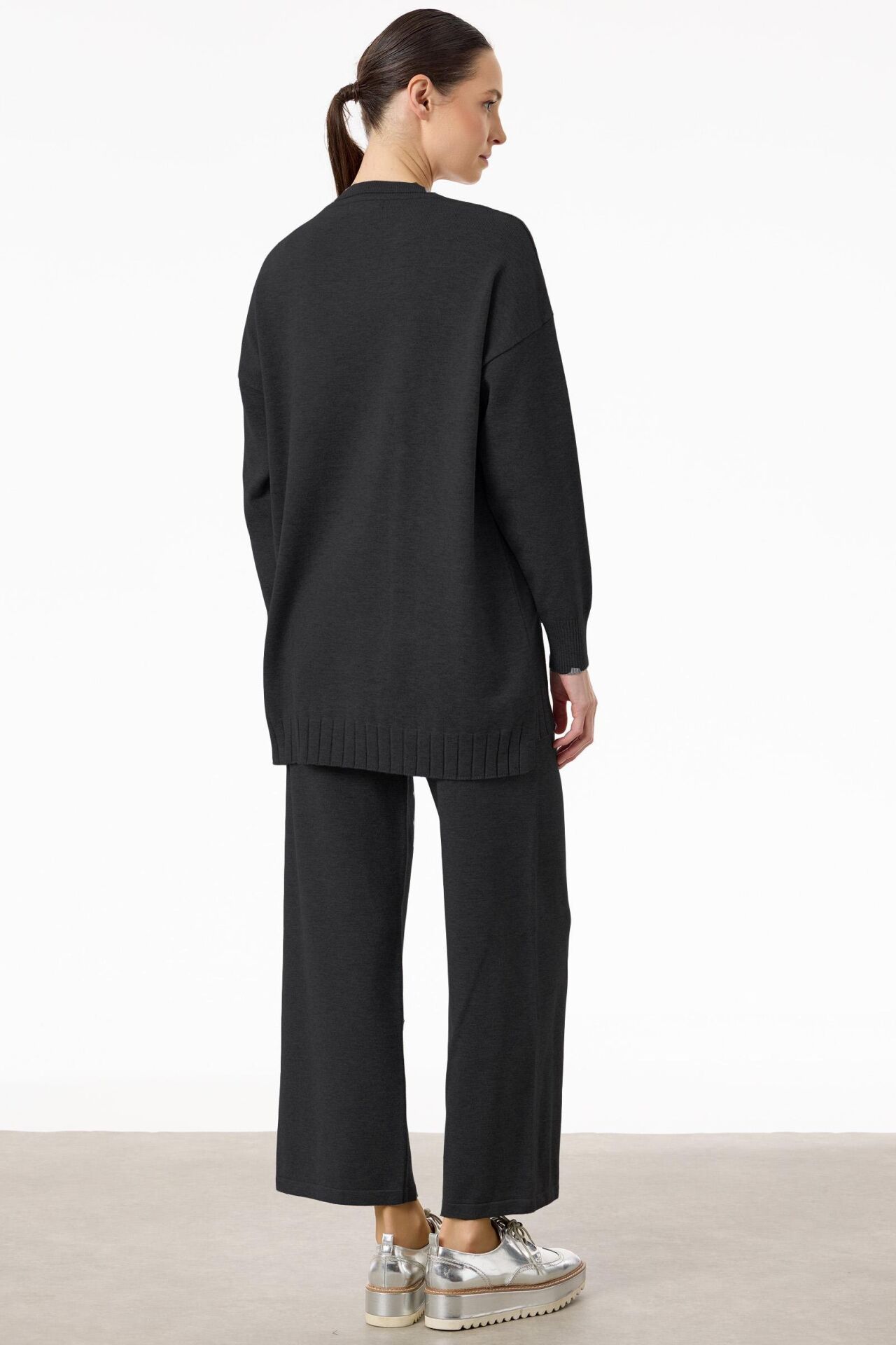 TKM.21752.1	SAÇ ÖRGÜSÜ ÜZERİNE TAŞ BASKILI PANTOLONLU TRİKO TAKIM #11-25#