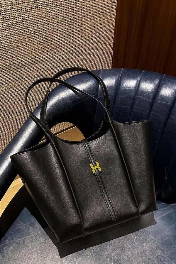 930348 ÖN KISMI ARMALI GENİŞ KALIP PREMİUM ÇANTA #08-25#