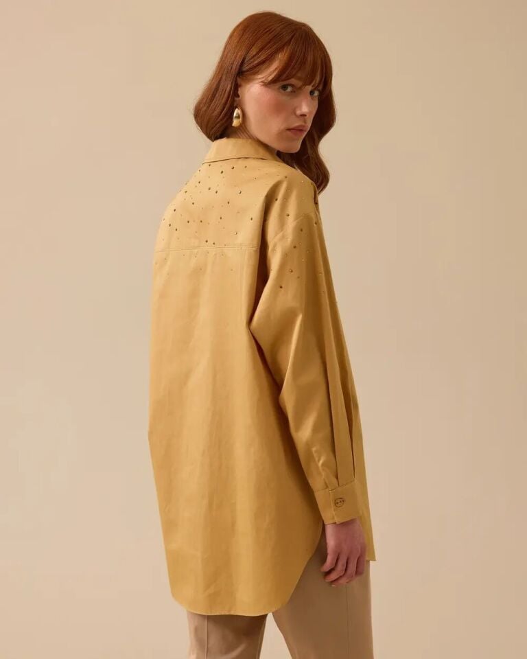 10003 ÖNDEN DÜĞMELİ KOLLARI MANŞETLİ ÖNÜ DİKİŞ VE TAŞ DETAYLI ŞIK GÖMLEK #03-25#