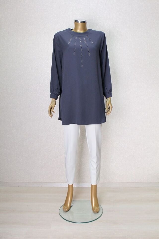 61098 ÖNDEN TAŞ İŞLEMELİ KOL UÇLARI DÜĞMELİ RAHAT KESİM TUNİK QYS TUNİK 61098 #23-063