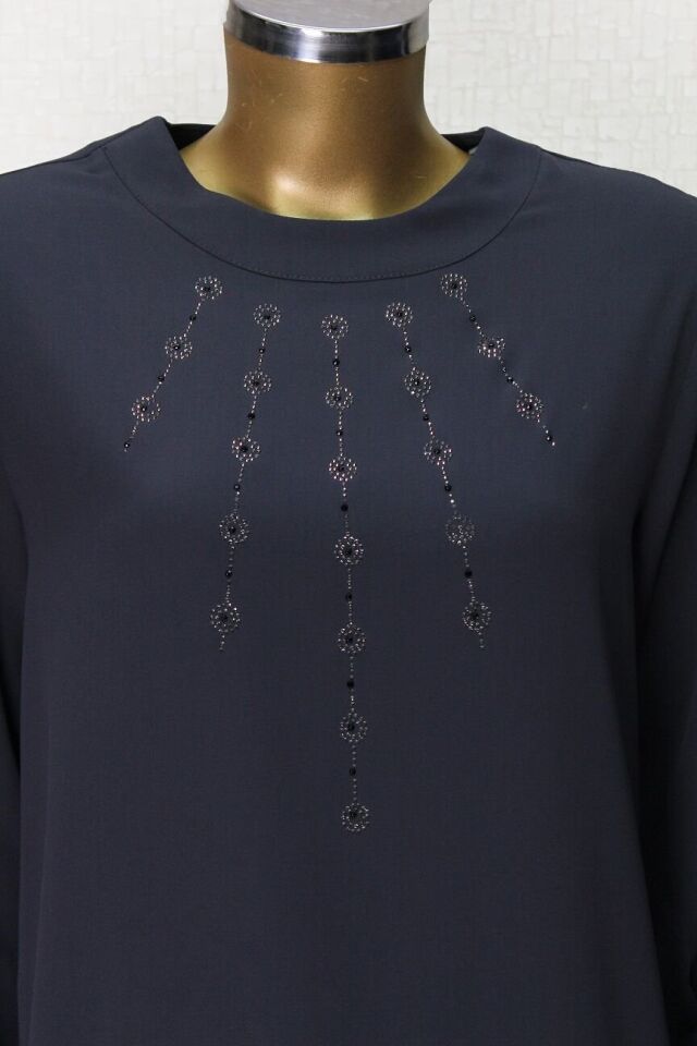 61098 ÖNDEN TAŞ İŞLEMELİ KOL UÇLARI DÜĞMELİ RAHAT KESİM TUNİK QYS TUNİK 61098 #23-063