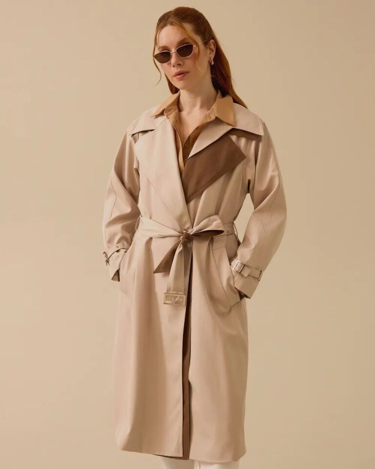 11005 KRUVAZE YAKA BELİ KEMERLİ ÖNDEN DÜĞMELİ ÇİFT RENK KOLU MANŞETLİ TRENÇ KOT #03-25#