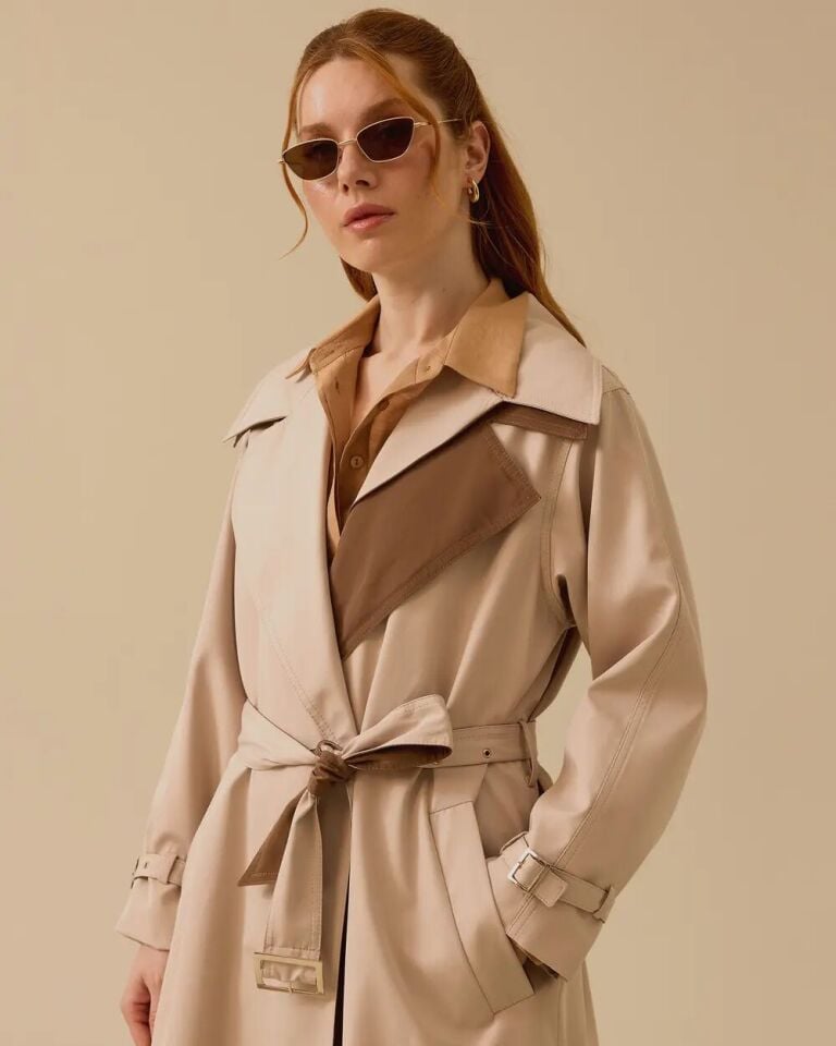 11005 KRUVAZE YAKA BELİ KEMERLİ ÖNDEN DÜĞMELİ ÇİFT RENK KOLU MANŞETLİ TRENÇ KOT #03-25#