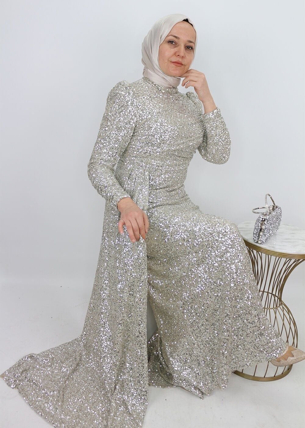 175 ÖMÜ VE ARKASI PUL VE PAYETLİ YANDAN PELERİNLİ ABİYE ELBİSE QYS ABİYE ELBİSE 175 #23-07#