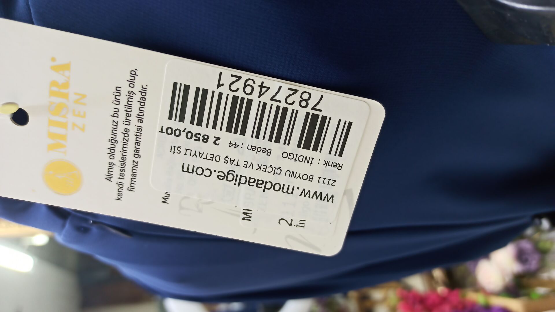 2111 BOYNU ÇİÇEK VE TAŞ DETAYLI ŞİFON BELİ YARIM TÜLLÜ KUYRUKLU ABİYE ELİBİSE QYS ELBİSE 2011 #23-083