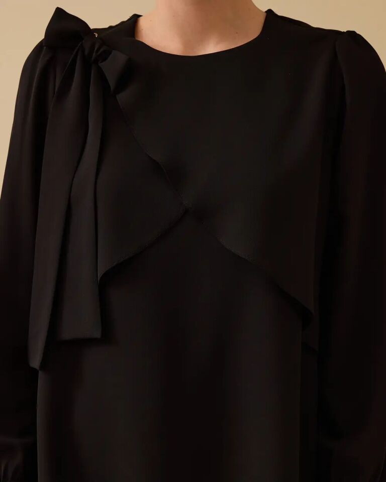 1036 YAKASI FİYONKLU GÖĞSÜ KATKAT DETAYLI SIRTI FERMUARLI ŞIK GÖMLEK 10002511211036 #06-25#