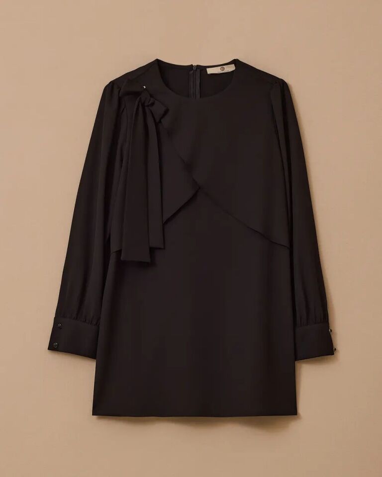 1036 YAKASI FİYONKLU GÖĞSÜ KATKAT DETAYLI SIRTI FERMUARLI ŞIK GÖMLEK 10002511211036 #06-25#