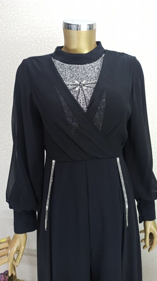 2141 ÖNÜ VE BELİ TAŞ İŞLEMELİ KOL UCU DÜĞMELİ YARIM TÜLLÜ DETAYLI  TULUM QYS TULUM 2141 #23-08#