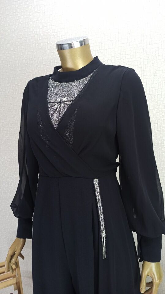 2141 ÖNÜ VE BELİ TAŞ İŞLEMELİ KOL UCU DÜĞMELİ YARIM TÜLLÜ DETAYLI  TULUM QYS TULUM 2141 #23-08#