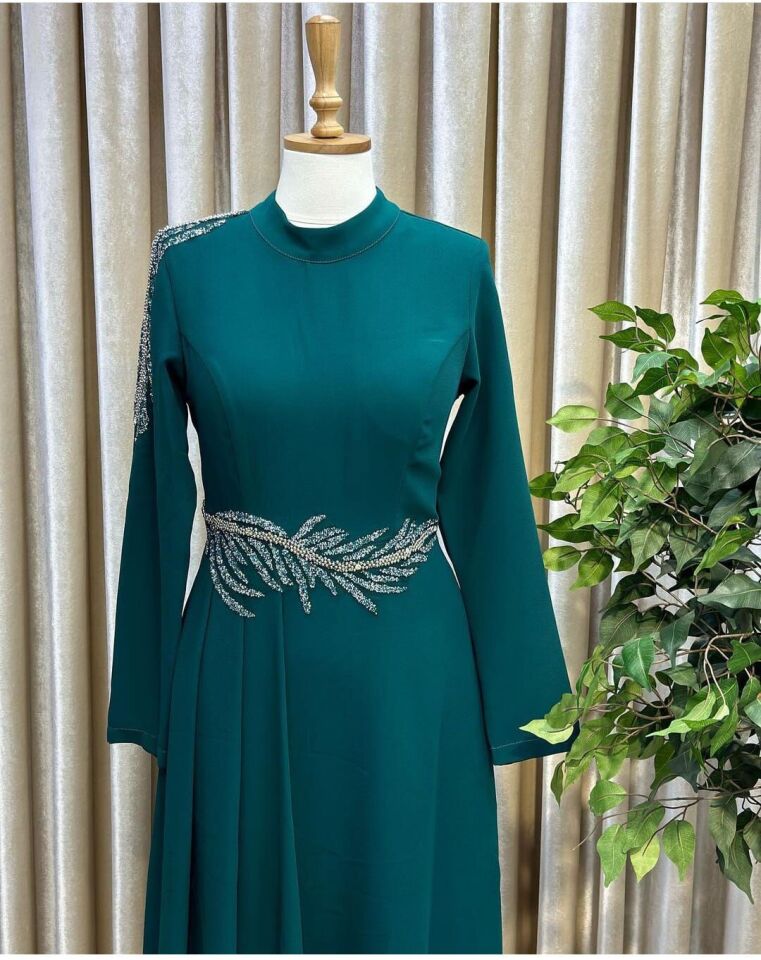 2106 SAĞ OMZU VE BELİ TAŞ DETAYLI ABİYE ELBSE QYS ABİYE ELBİSE 2106 $23-08$