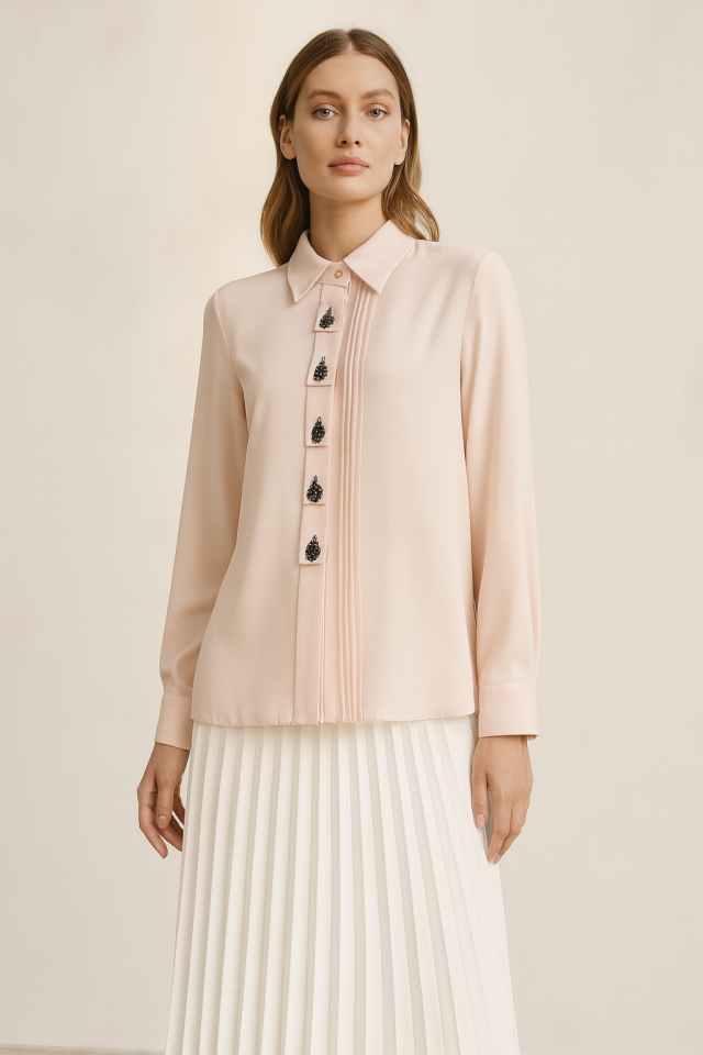 1051 GÖMLEK ÖNDEN GİZLİ DÜĞMELİ SU DAMLASI TAŞ DETAYLI ÖNDEN PİLELİ BÜYÜK BEDEN GÖMLEK QYS GÖMLEK 1051 #23-04#