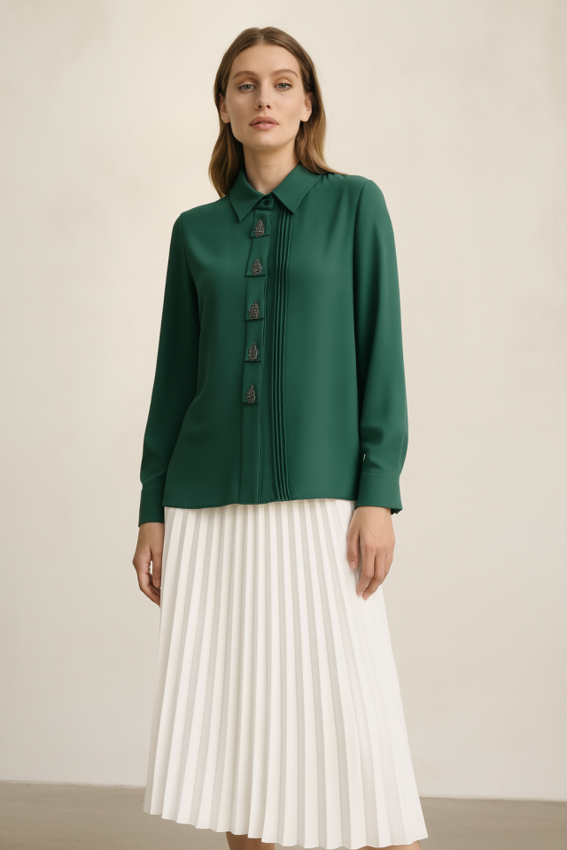 1051 GÖMLEK ÖNDEN GİZLİ DÜĞMELİ SU DAMLASI TAŞ DETAYLI ÖNDEN PİLELİ BÜYÜK BEDEN GÖMLEK QYS GÖMLEK 1051 #23-04#