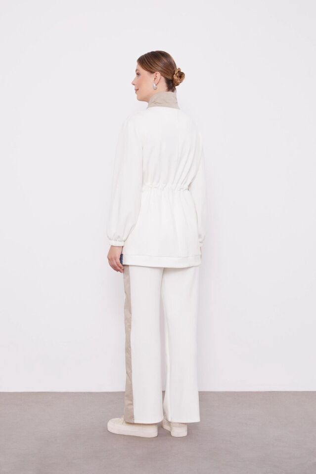 100527 TAKIM KOL UCU LASTİKLİ ÖNDEN FERMUARLI CEP DETAYLI BELİ BAĞLAMALI PANTOLONUN BELİ LASTİKLİ VE YAN DETAYLI TAKIM QKS