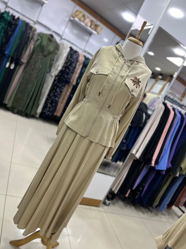 1612 CEKET ÖNÜ FERMUARLI BELİ LASTİK DETAYLI ÖNÜ VE SIRTI ÇİÇEK İŞLEMELİ KAPİŞONLU ETEĞİN BELİ LASTİKLİ İKİLİ TAKIM #03-25#