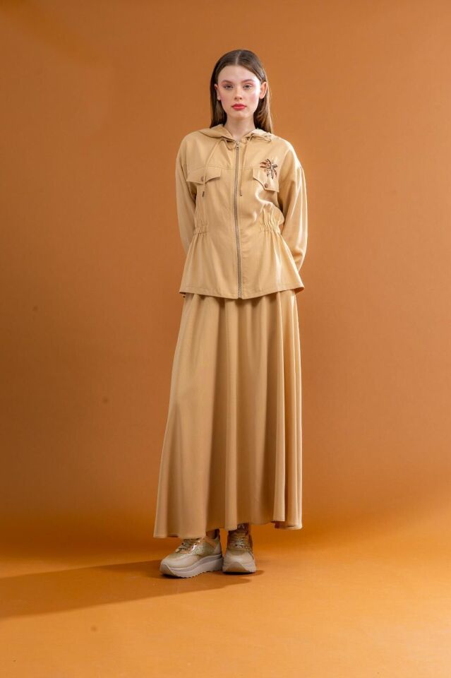 1612 CEKET ÖNÜ FERMUARLI BELİ LASTİK DETAYLI ÖNÜ VE SIRTI ÇİÇEK İŞLEMELİ KAPİŞONLU ETEĞİN BELİ LASTİKLİ İKİLİ TAKIM #03-25#