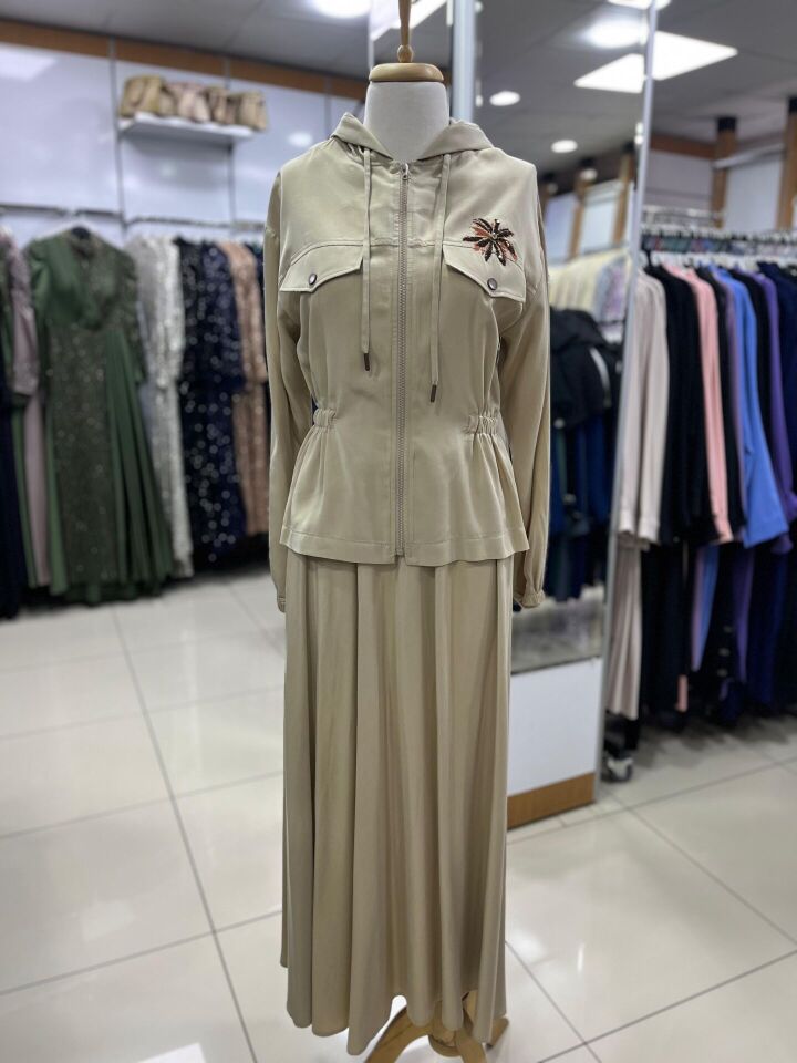 1612 CEKET ÖNÜ FERMUARLI BELİ LASTİK DETAYLI ÖNÜ VE SIRTI ÇİÇEK İŞLEMELİ KAPİŞONLU ETEĞİN BELİ LASTİKLİ İKİLİ TAKIM #03-25#