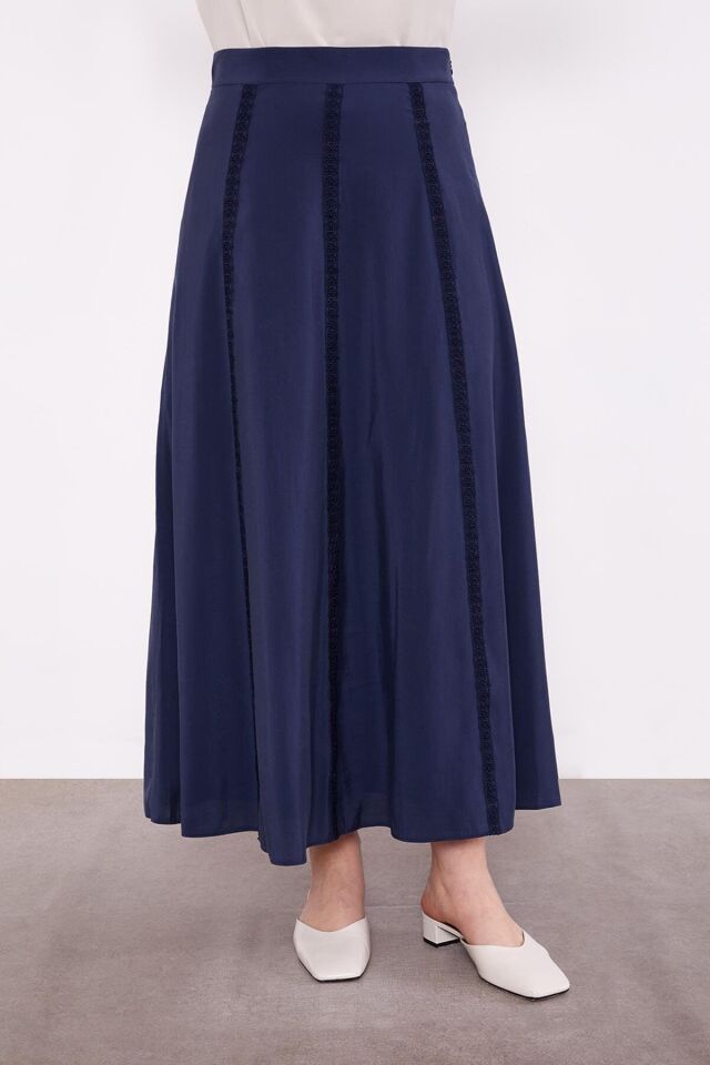 131036 ÖNÜ FİSTO DETAYLI SIFIR YAKA KOL UCU LASTİKLİ DÖKÜMLÜ BELİ KEMERLİ ÖNÜ FİSTO DETAYLI ETEKLİ TAKIM