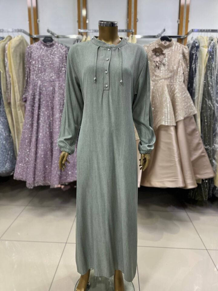 1042 HAKİM YAKA ÖNÜ GÖĞÜSE KADAR DÜĞMELİ KOL UCU LASTİKLİ YAKASI İP DETAYLI GÜNLÜK DÜZ RENK ELBİSE #05-25#