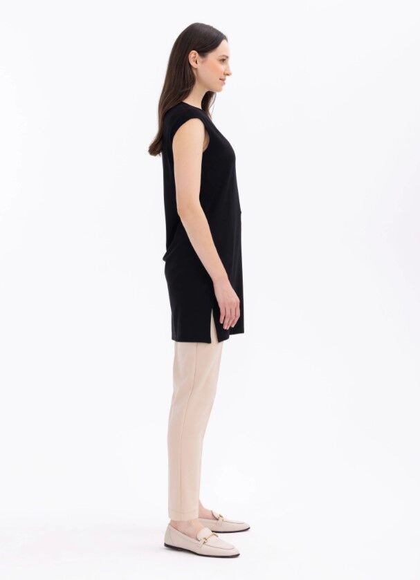 1000 YUVARLAK YAKALI KOLSUZ BASİC TİŞÖRTSIFIR KOLLU ATLET 11231101001000 #23-103