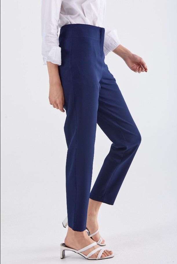 59058 ÖNDEN FERMUARLI KLASİK DAR PAÇA PANTOLON QYS 59058 PANTOLON #23-063 38 - LACİVERT