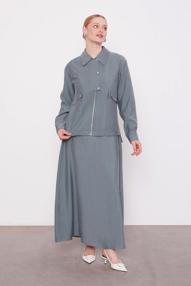 100767 ÖNÜ FERMUARLI YARIYA KADAR ÇITÇIT DETAYLI GÖMLEK YAKA KOLLARI MANŞETLİ ETEĞİN BELİ LASTİKLİ ETEKLİ TAKIM