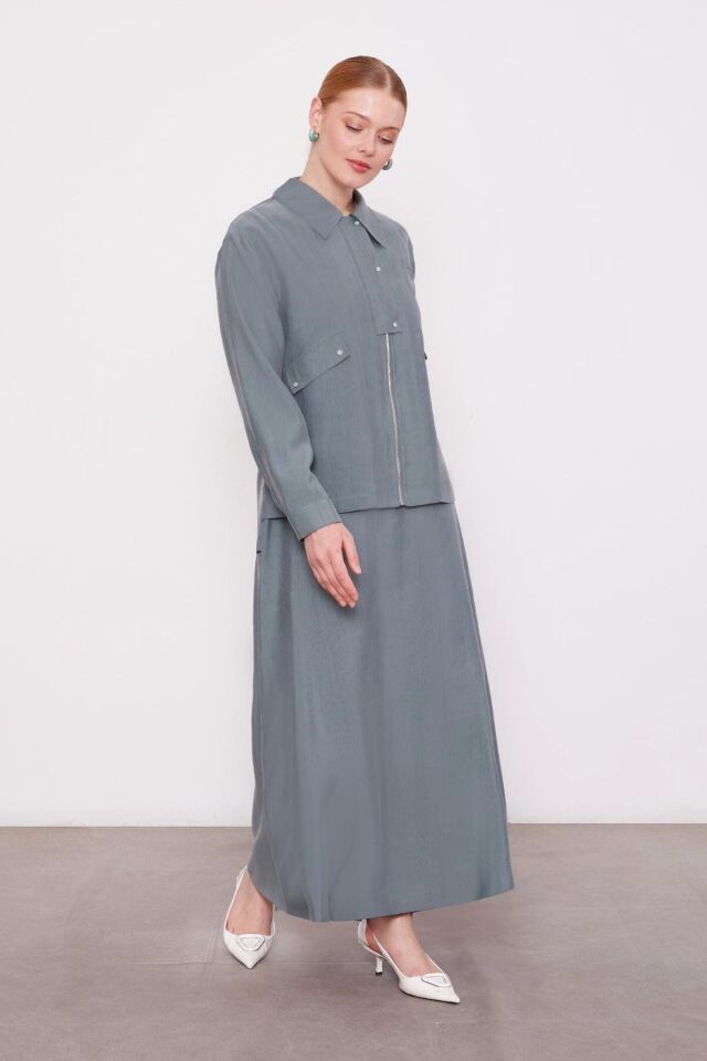 100767 ÖNÜ FERMUARLI YARIYA KADAR ÇITÇIT DETAYLI GÖMLEK YAKA KOLLARI MANŞETLİ ETEĞİN BELİ LASTİKLİ ETEKLİ TAKIM