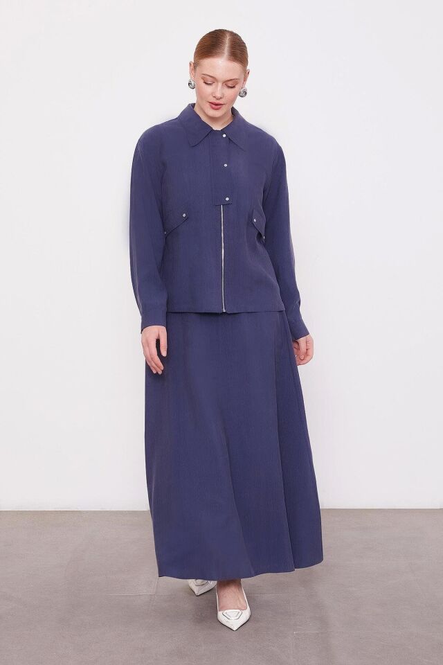 100767 ÖNÜ FERMUARLI YARIYA KADAR ÇITÇIT DETAYLI GÖMLEK YAKA KOLLARI MANŞETLİ ETEĞİN BELİ LASTİKLİ ETEKLİ TAKIM