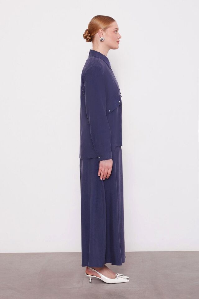 100767 ÖNÜ FERMUARLI YARIYA KADAR ÇITÇIT DETAYLI GÖMLEK YAKA KOLLARI MANŞETLİ ETEĞİN BELİ LASTİKLİ ETEKLİ TAKIM