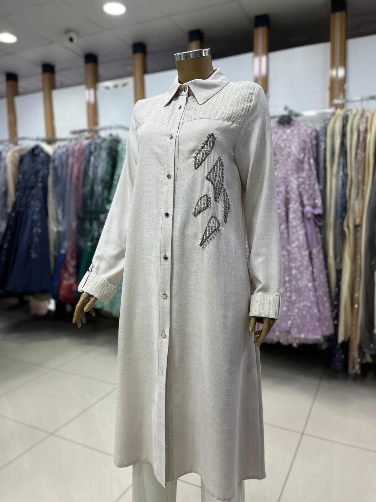 25202 ÖNÜ DÜĞMELİ GÖĞSÜ TAŞ VE MOTİF DETAYLI KOL UCU KATLAMALI  UZUN SPOR TUNİK #02-25#