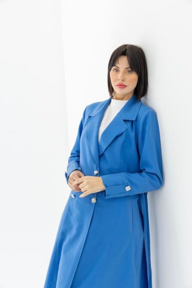 25223 ÖNÜ DÜĞMELİ KOLU DÜĞME VE KAT DETAYLI ÖNÜ CEPLİ BELİ BAĞLAMALI GİY ÇIK KAP #03-25#