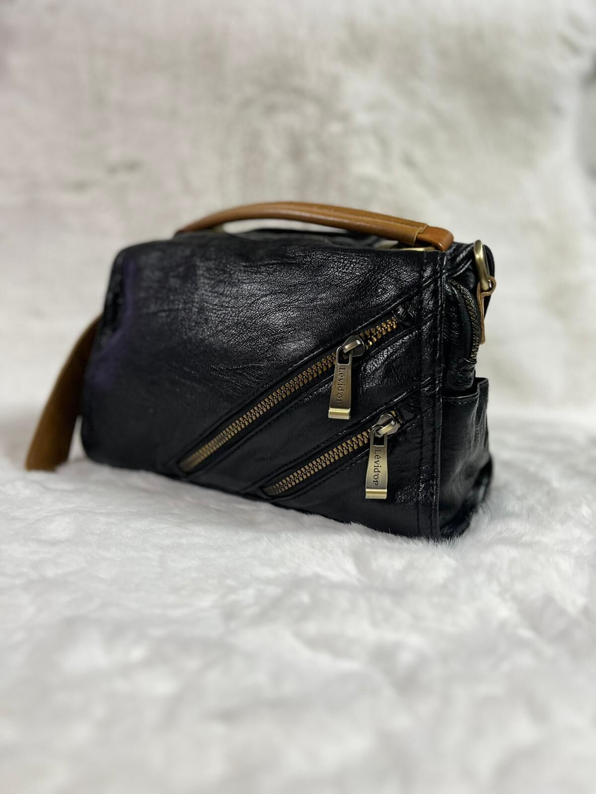 930371 EL TUTMALI VE ÇAPRAZ ASKI KULLANIMA UYGUN PREMİUM ÇANTA #08-25#