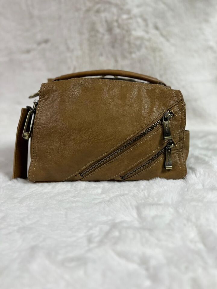 930371 EL TUTMALI VE ÇAPRAZ ASKI KULLANIMA UYGUN PREMİUM ÇANTA #08-25#