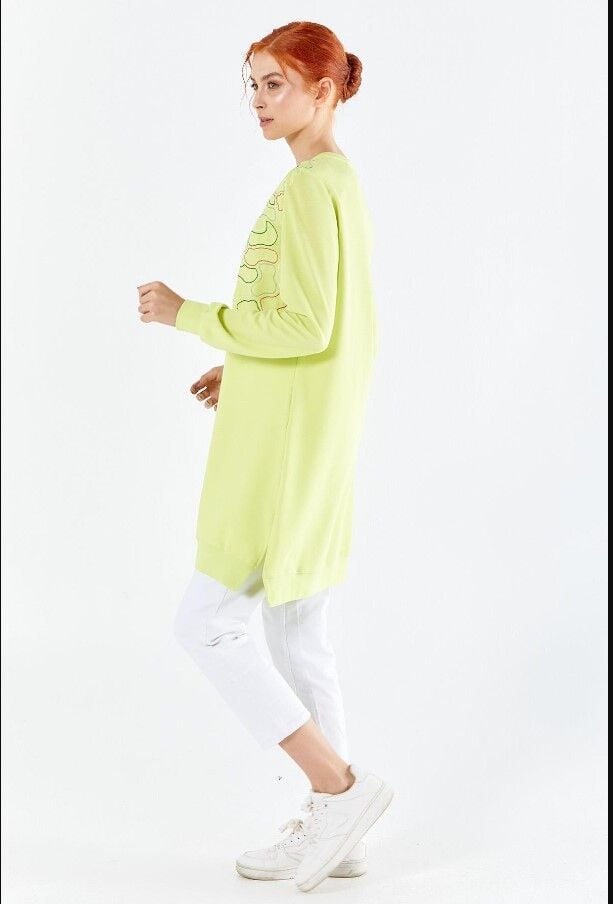 6053 İPEKSİ GÖĞÜS KISMI OMUZA KADAR NAKIŞLI SWEAT QYS SWEAT 6053 #23-05#