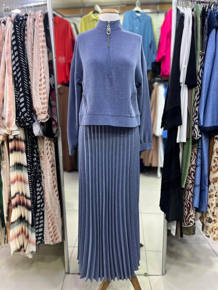 25139 HAKİM YAKA ÖNÜ YARIM FERMUARLI KENARLARI GÖĞÜS ALTINDAN ALT KISMA KADAR TAŞLI ETEĞİN BELİ LASTİKLİ PİLİSELİ SPOR ETEKLİ TAKIM #03-25#