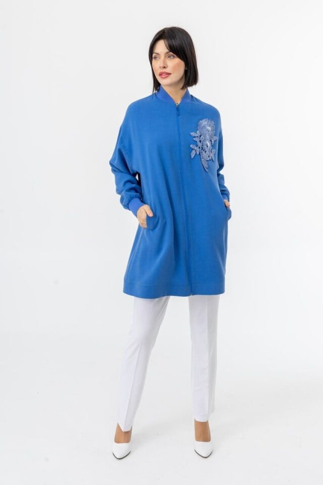 25142 ÖNÜ BOYDAN FERMUARLI KOL UCU LASTİKLİ GÖĞSÜNDE TAŞ İŞLEMELİ CEPLİ PANTOLONUN BELİ LASTİKLİ CEP DETAYLI İKİLİ TAKIM  #05-25#