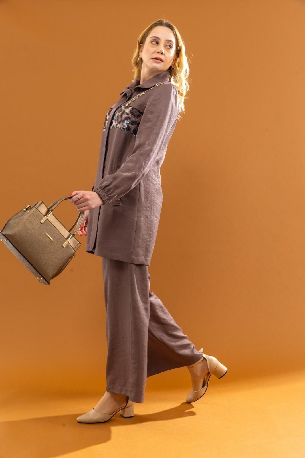 1606 CEKETİN ÖNÜ FERMUARLI ÖNÜ PULLU LEOPAR VE TAŞ İŞLEMELİ CEP GÖRÜNÜMLÜ KOL UCU LASTİKLİ PANTOLONUN BELİ LASTİKLİ İKİLİ TAKIM #03-25#