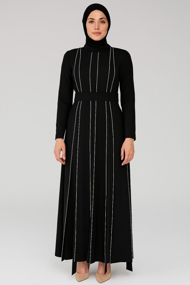 2898 SIFIR YAKA BELİ KUŞAKLI ÜST TAŞ VE PARÇALI DETAYLI KLOŞ ABİYE #02-25#