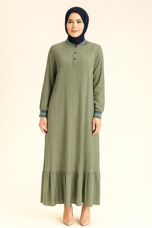 2122 ÖNÜ YARIM DÜĞMELİ YAKASI VE KOL UCU LASTİKLİ ARKA KISMI DÜZ ÖN KISMI FIRFIR DETAYLI RİBANA ELBİSE #04-25#