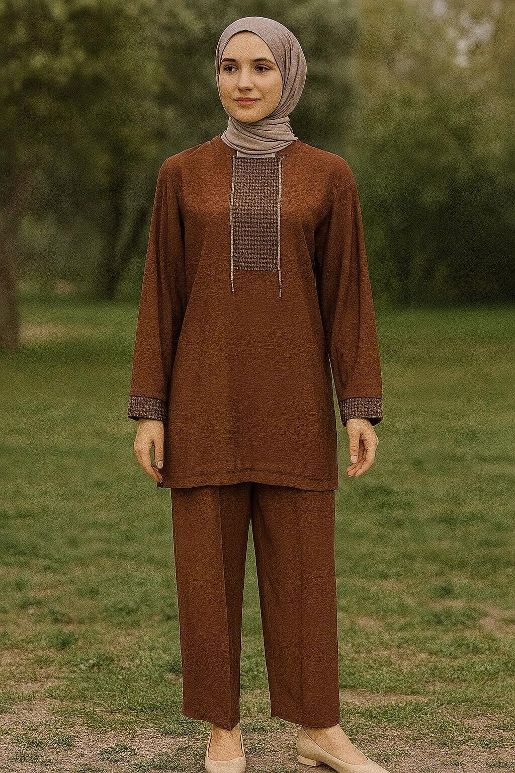 2040 YAKASI SIFIR YAKA VE İPLİ KOL UCU VE ÖNÜ FİLE DETAYLI ETEK UCU BÜZGÜLÜ PANTOLONUN BELİ LASTİKLİ BOL PAÇA SPOR İKİLİ TAKIM #04-25#