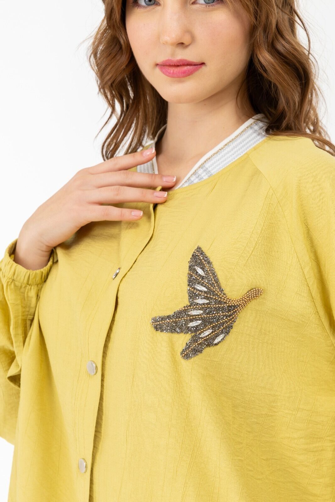 2052 YAKA KISMI LASTİKLİ ÖNÜ BOYDAN DÜĞMELİ ÖNDEN GÖĞÜS KISMI TAŞ DETAYLI KOL UCU LASTİKLİ PANTOLONUN BELİ LASTİKLİ SPOR ŞIK İKİLİ TAKIM #05-25#