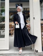 100819 ETEKLİ TAKIM HAKİM YAKA KOL UCU MANŞETLİ YAKASI BAĞLAMALI ÖNÜ DÜĞMELİ ETEĞİN BELİ LASTİKLİ ŞERİT VE PİLE DETAYLI #07-25#