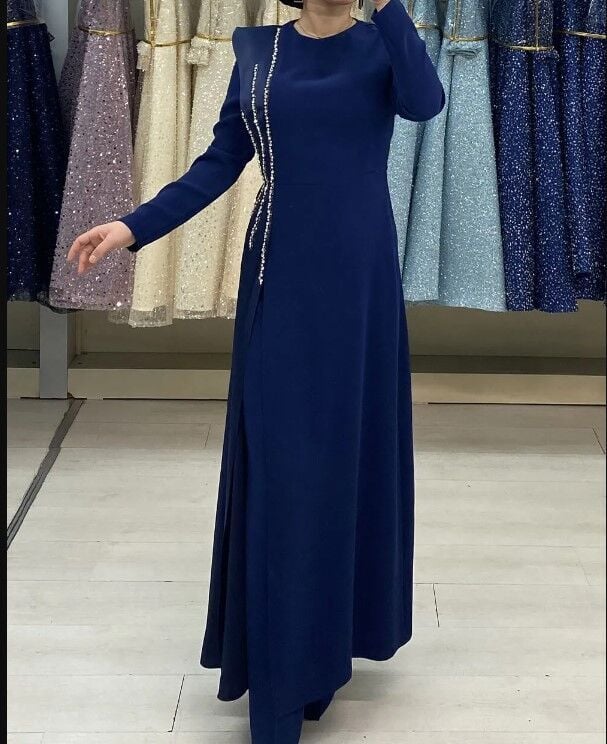 2704 ÖNÜ YIRTMAÇLI ONZU SATEN TAŞ DETAYLI ŞIK TAKIM QYS TAKIM 2704 #24-023