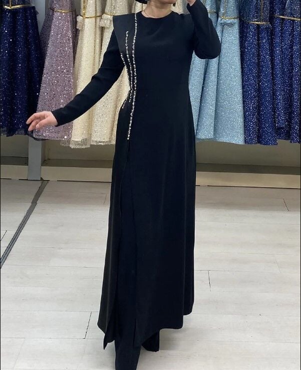 2704 ÖNÜ YIRTMAÇLI ONZU SATEN TAŞ DETAYLI ŞIK TAKIM QYS TAKIM 2704 #24-023