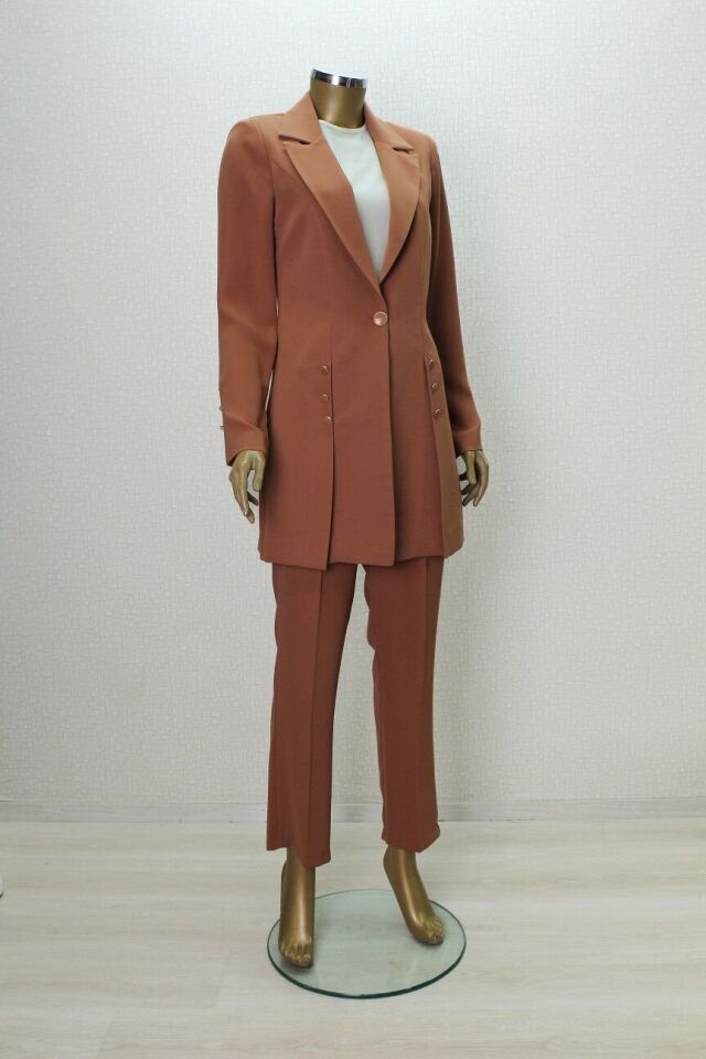 7003 ÖNDEN TEK DÜĞMELİ KOL UÇLARI VE ÖNÜ DÜĞME AKSESUARLI 3 LÜ TAKIM QYS TAKIM 7003 #24-03#