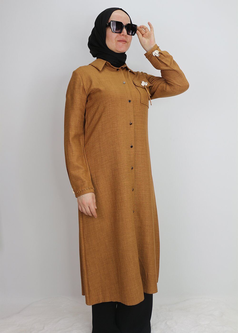 1635 TUNİK ÖNDEN DÜĞMELİ CEP KAPAK VE KOL UCU BONCUK DETAYLI UZUN TUNİK QYS TUNİK #24-03#