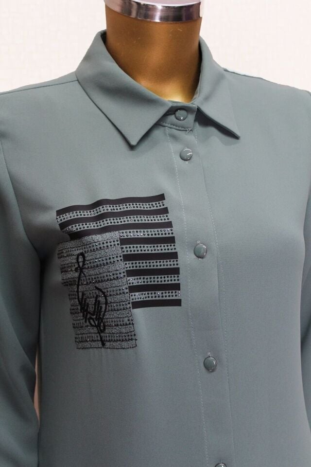 1549 ÖNDEN DÜĞMELİ GÖGÜS TAŞ DETAYLI UZUN TUNİK QYS UZUN TUNİK #24-04# 1549