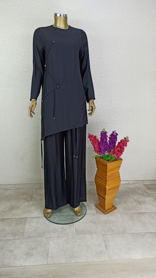12174 SIFIR YAKA ÖNÜ DESENLİ YANI BÜZGÜLÜ  TUNİK QYS TUNİK 12174 #23-09# 44 - SİYAH