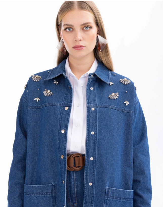 1001 JEAN CEKET ÖNÜ TAŞ DETAYLI ÇIT ÇIT KAPAMALI CEPLİ JEAN CEKET QYS JEAN CEKETN 11242107501001 #24-05#